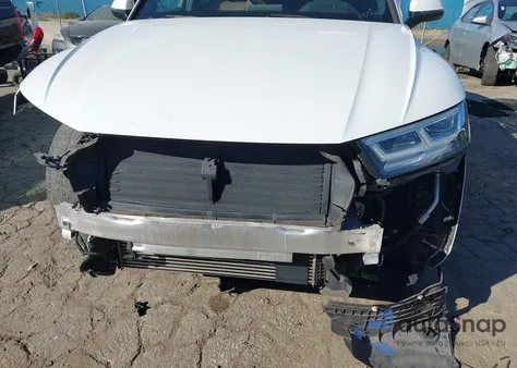 2018 Audi Q5 2.0T Premium/2.0T Tech Premium z USA, uszkodzony, nr VIN WA1BNAFY6J2159411